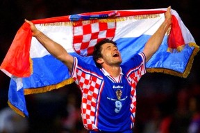 金年会官网-克罗地亚足球传奇球星复出荣誉赛