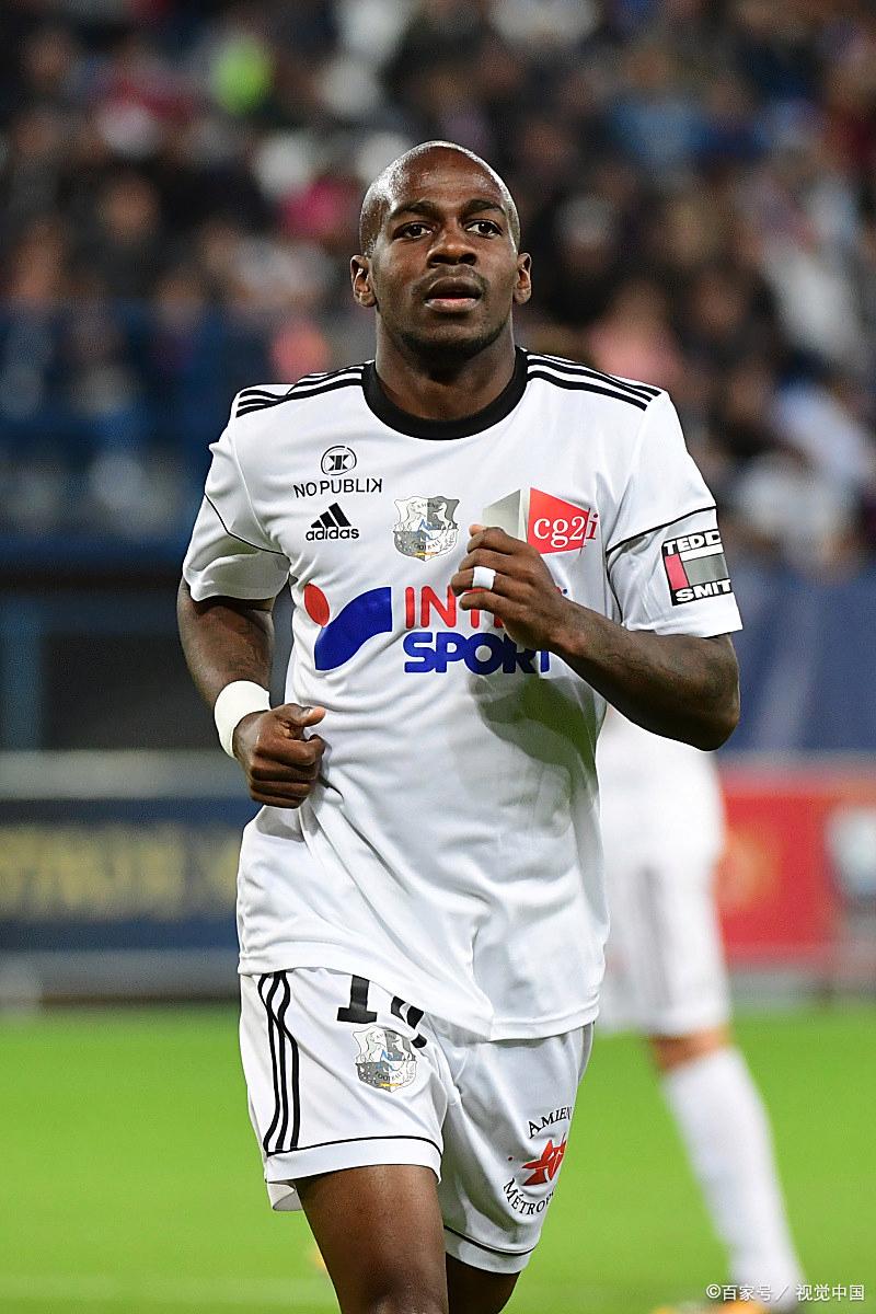 里昂客场击败亚眠，取得赛季首胜(里昂客场击败亚眠,取得赛季首胜的球队)