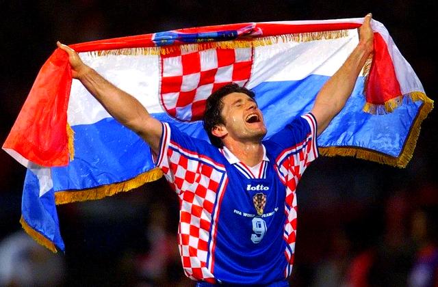 克罗地亚足球传奇球星复出荣誉赛